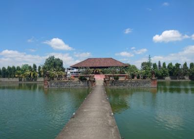 Mayura Park Lombok
