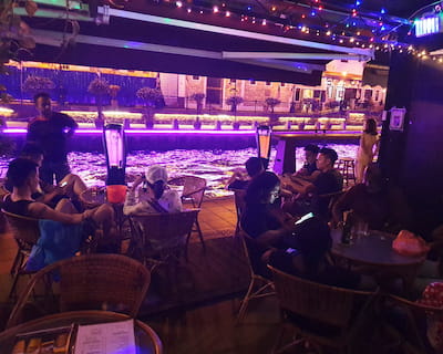 90's Cafe And Pub Melaka